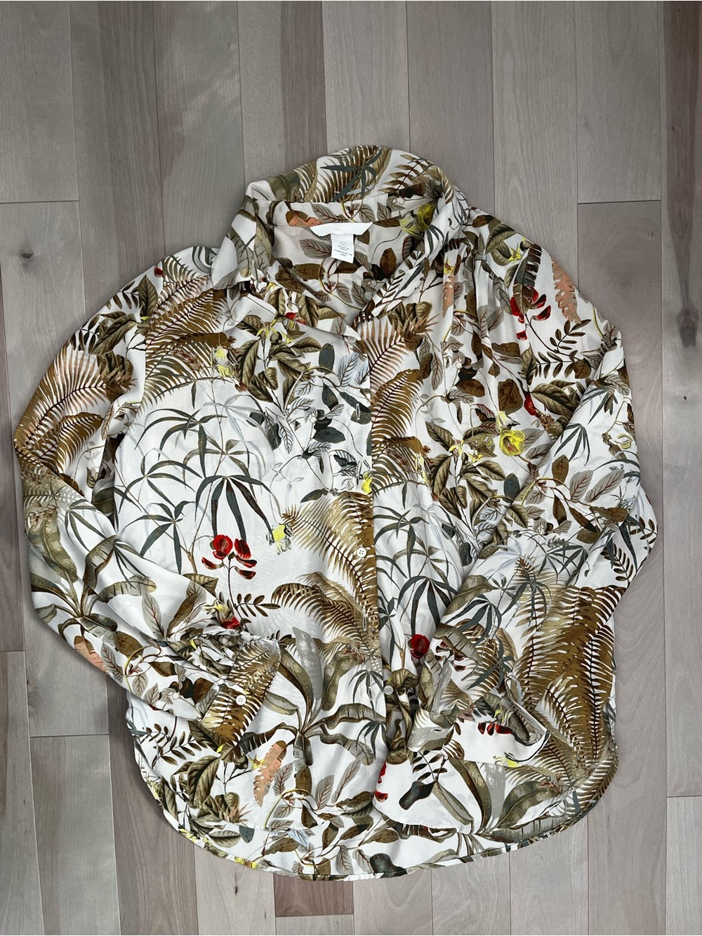 H&M - Tropical Botanical Button-Up Shirt Small